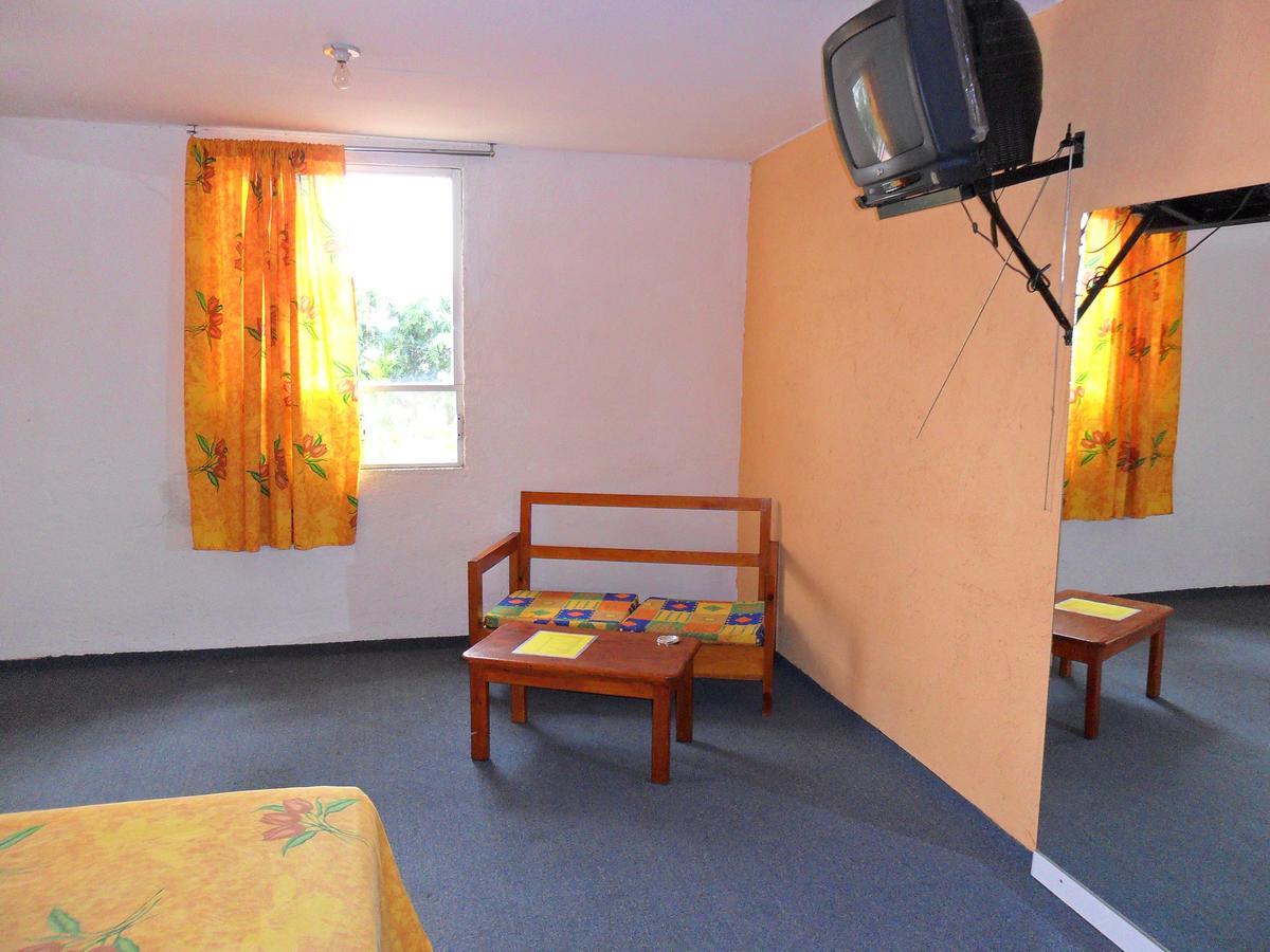 Hotel Las Cabanas San Felipe del Progreso Екстериор снимка